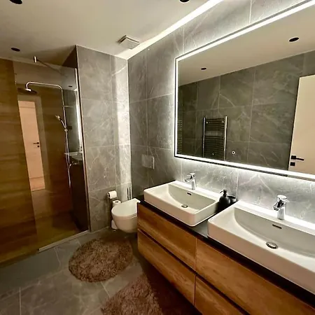 Gorgeous Lux Bw Penthouse Daire